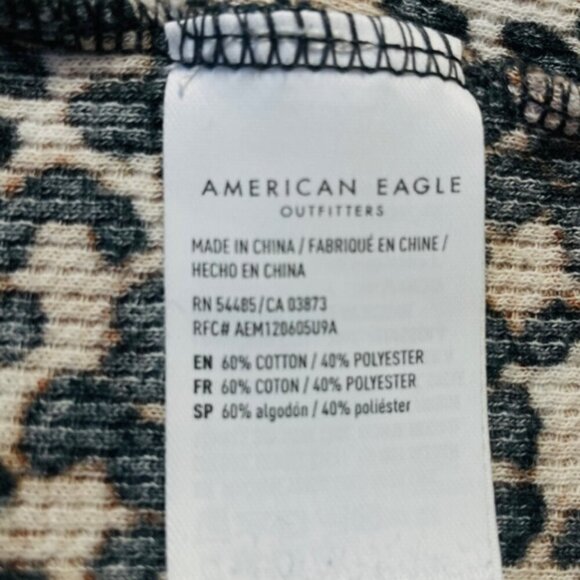 AMERICAN EAGLE Leopard Print Crop Top - Size Large - Picture 7 of 8